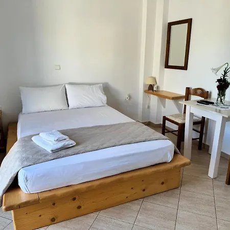 Limnes Seaside Apartment Ligaridia