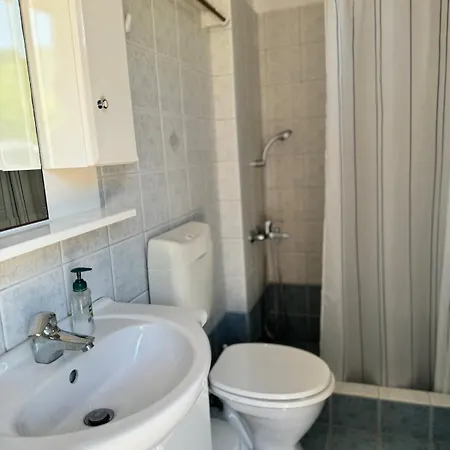Limnes Seaside Apartment *